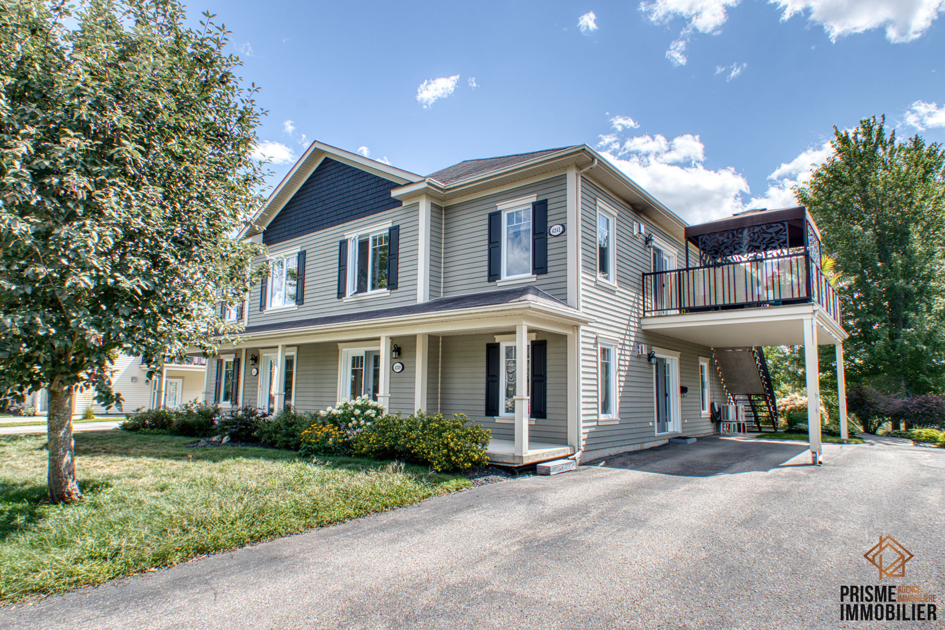 Superbe maison à vendre à Sherbrooke . Cette maison à vendre à Sherbrooke  vous intéresse? Contactez un de nos courtiers immobiliers pour plus d'information sur cette maison à vendre au 4239 Rue Pavillon Sherbrooke (Brompton/Rock Forest/Saint-Élie/Deauville) (Estrie), Québec, J1N0J4