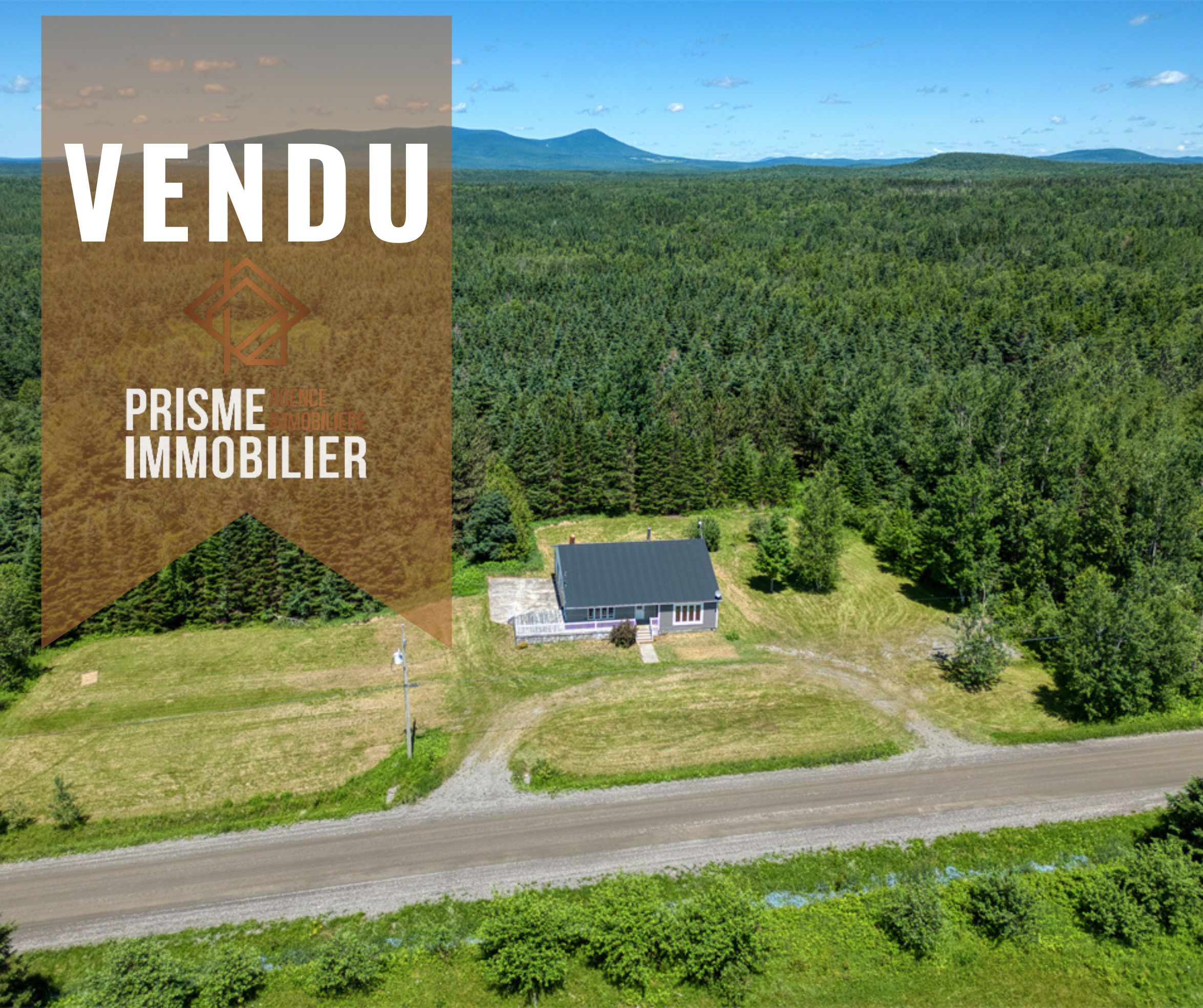 Superbe maison à vendre à Chartierville. Cette maison à vendre à Chartierville vous intéresse? Contactez un de nos courtiers immobiliers pour plus d'information sur cette maison à vendre au 130A Ch. St-Paul Chartierville (Estrie), Québec, J0B1K0